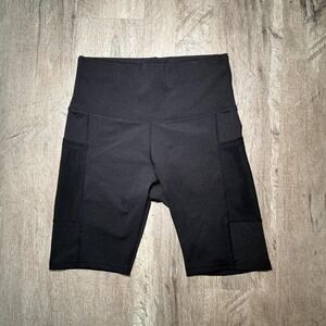 Black Level Up Active biker shorts with pockets Size M